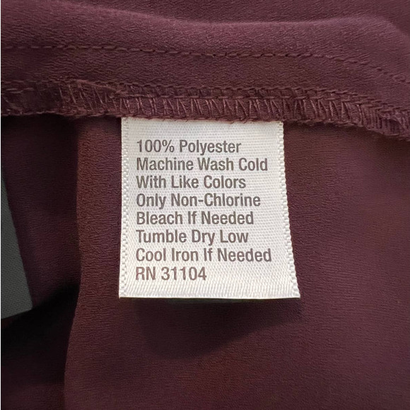 The Limited Women's Tunic Blouse Size 2X in Purple V-neck Roll Tab Sleeves New - Picture 5 of 6